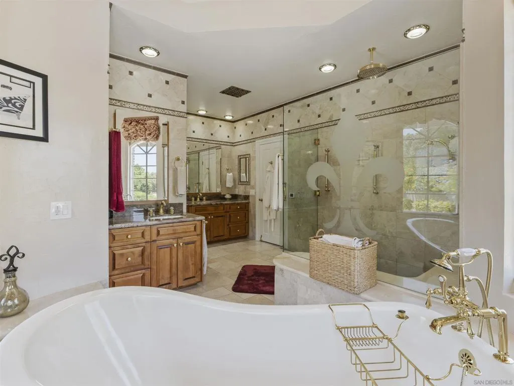 17502 Corte Lomas Verdes, Poway, California 92064 home-pic-23