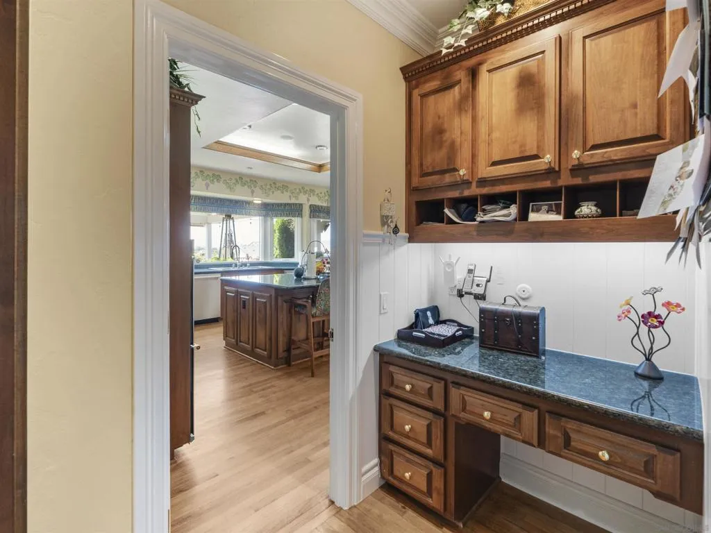 17502 Corte Lomas Verdes, Poway, California 92064 home-pic-40