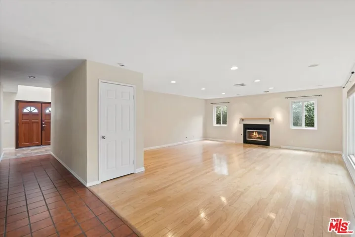 2212 Curtis Avenue B, Redondo Beach, California 90278