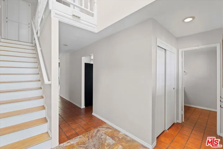 2212 Curtis Avenue B, Redondo Beach, California 90278