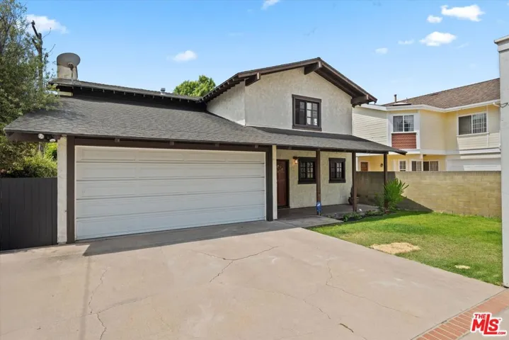 2212 Curtis Avenue B, Redondo Beach, California 90278