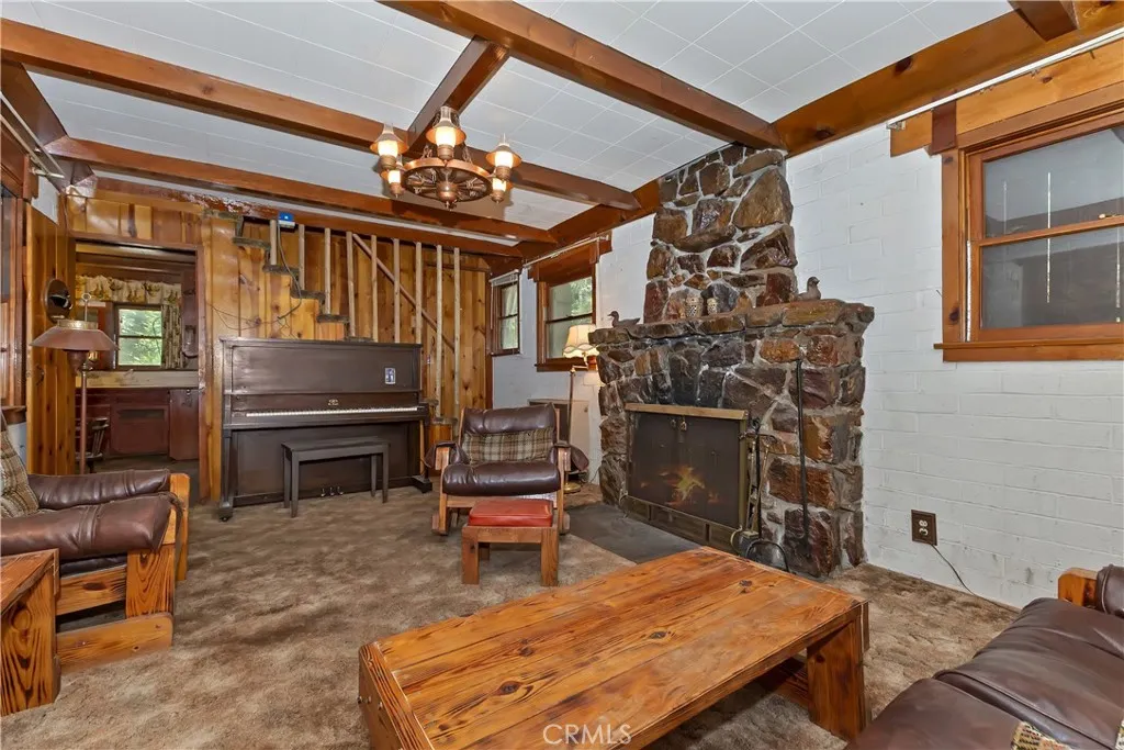 813 Eureka Drive, Big Bear Lake, California 92315 home-pic-4