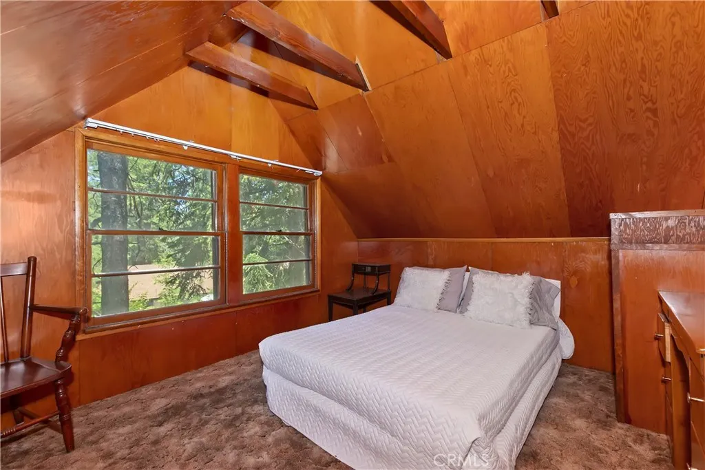 813 Eureka Drive, Big Bear Lake, California 92315 home-pic-16