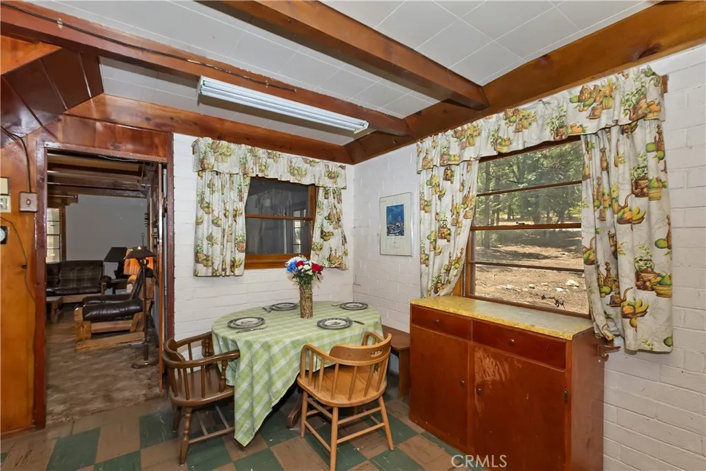 813 Eureka Drive, Big Bear Lake, California 92315 home-pic-9