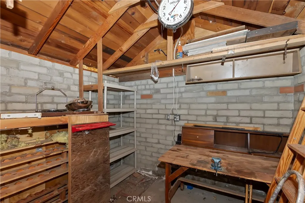 813 Eureka Drive, Big Bear Lake, California 92315 home-pic-18
