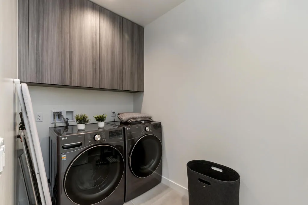 27-Laundry Room