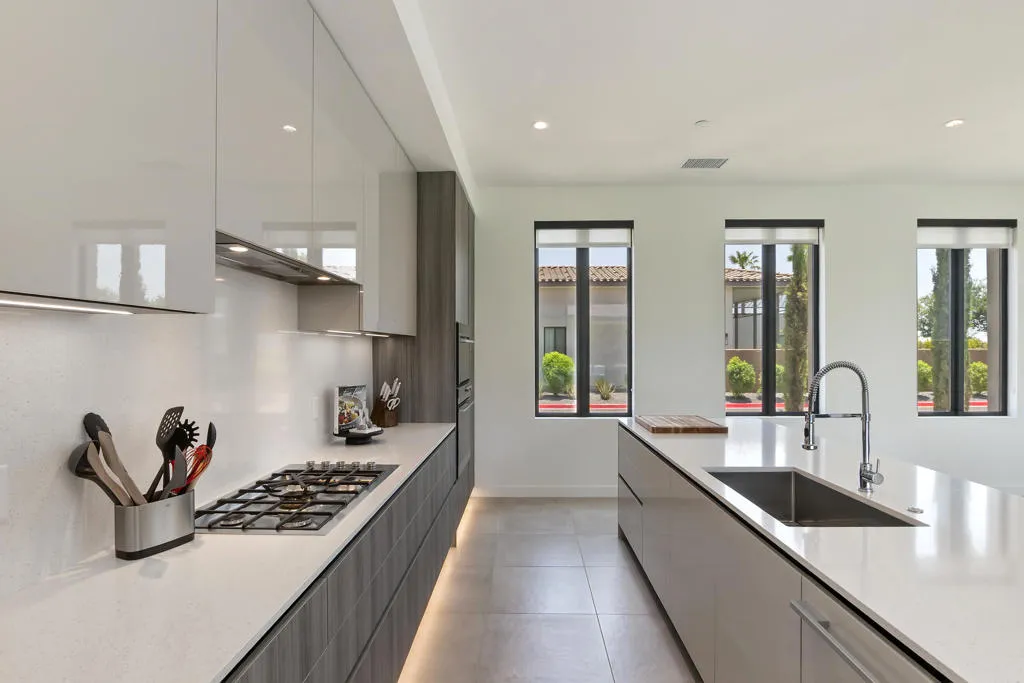 14-Kitchen