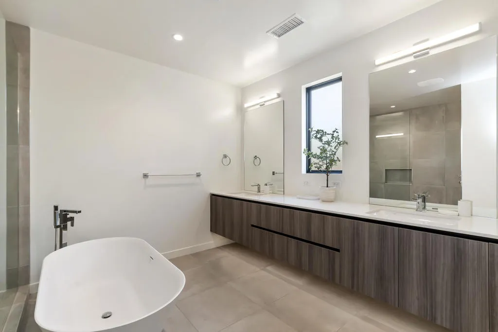 19-Primary Bathroom