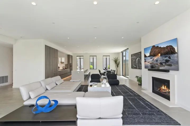 08-Living Room