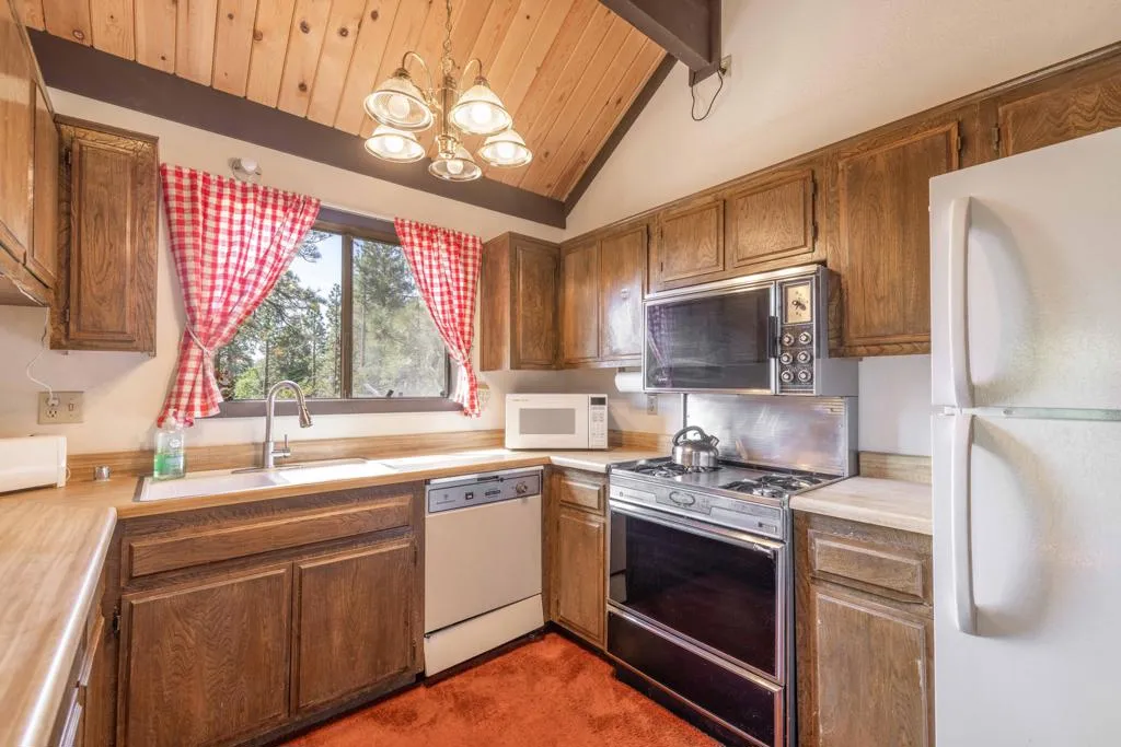 701 Butte Avenue, Big Bear, California 92314 home-pic-10