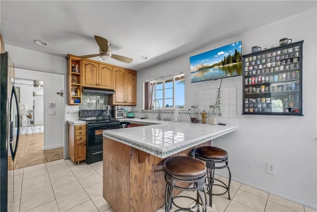5622 Sharon Way, Jurupa Valley, California 92509 home-pic-9