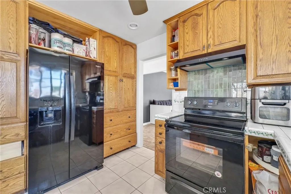 5622 Sharon Way, Jurupa Valley, California 92509 home-pic-11