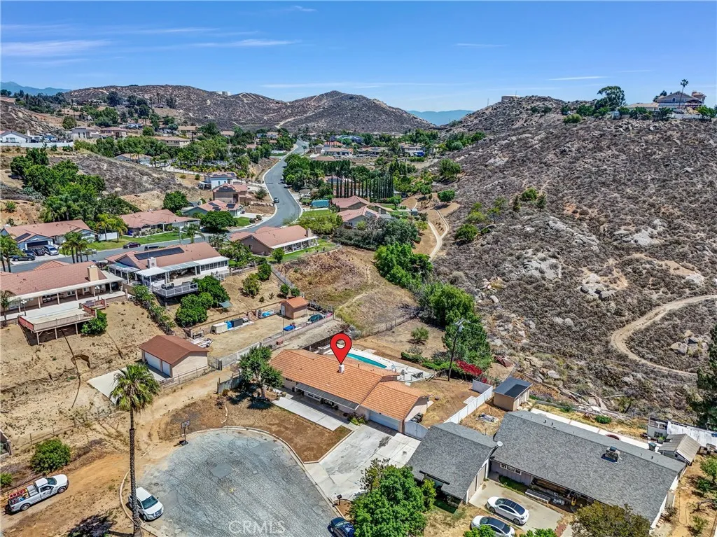 5622 Sharon Way, Jurupa Valley, California 92509 home-pic-32