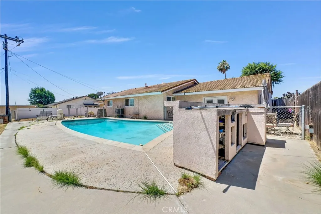 5622 Sharon Way, Jurupa Valley, California 92509 home-pic-24