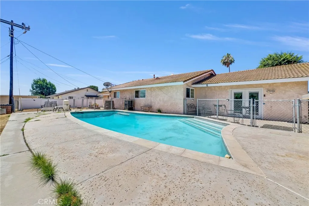 5622 Sharon Way, Jurupa Valley, California 92509 home-pic-25