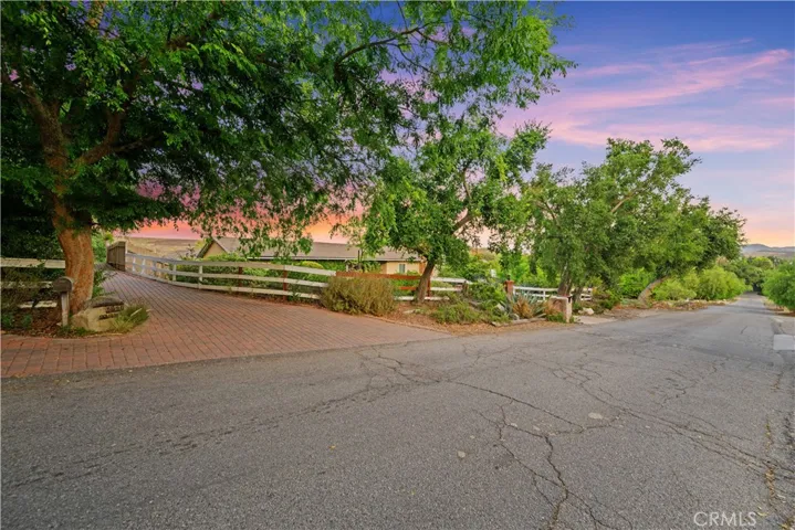 5920 Colodny Drive, Agoura Hills, California 91301