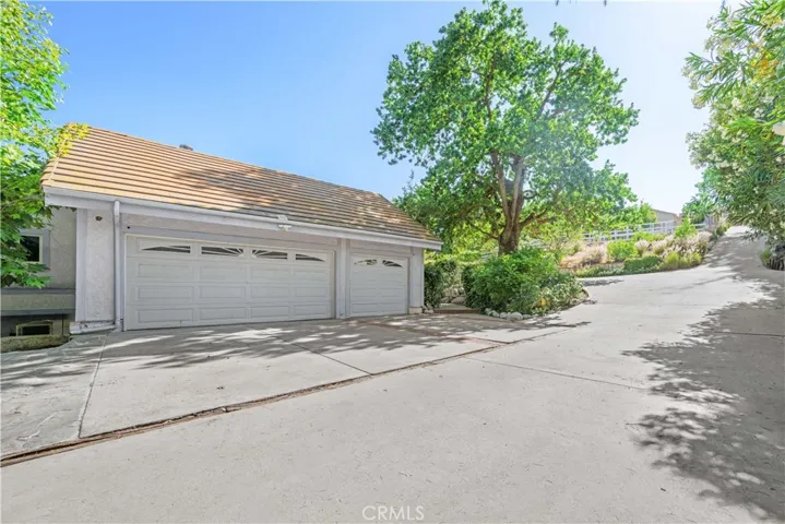 5920 Colodny Drive, Agoura Hills, California 91301