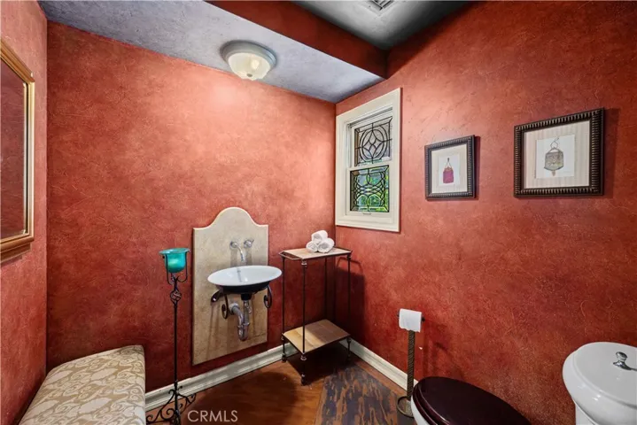 5920 Colodny Drive, Agoura Hills, California 91301