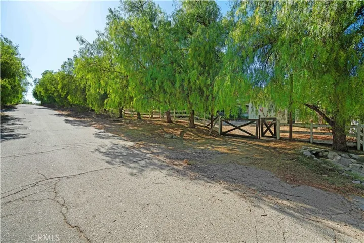 5920 Colodny Drive, Agoura Hills, California 91301
