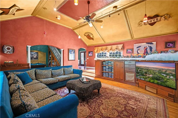5920 Colodny Drive, Agoura Hills, California 91301