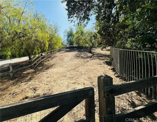 5920 Colodny Drive, Agoura Hills, California 91301