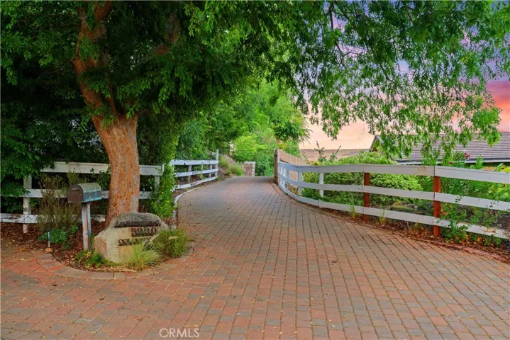5920 Colodny Drive, Agoura Hills, California 91301