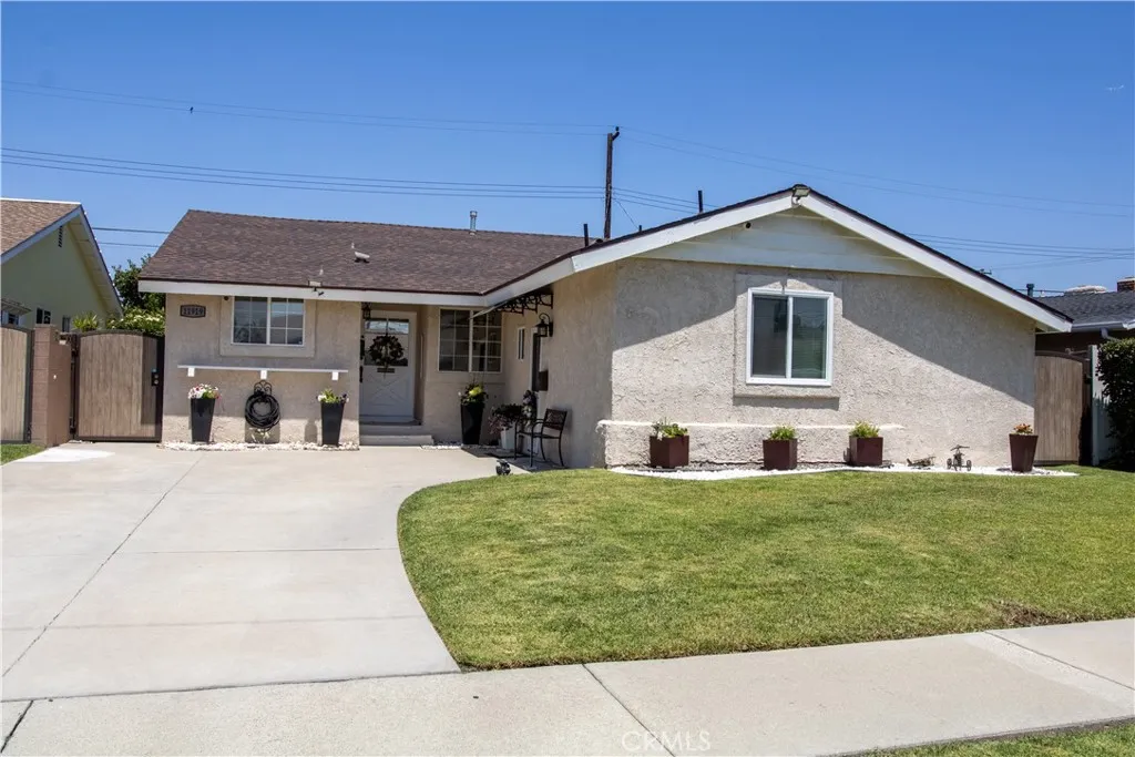 11919 Susan Avenue, Downey, California 90242, 3 Bedrooms Bedrooms, ,2 BathroomsBathrooms,Residential,For Sale,Susan,IG25145513