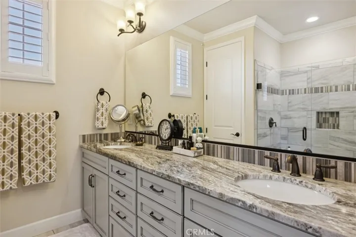 upstairs primary bathroom