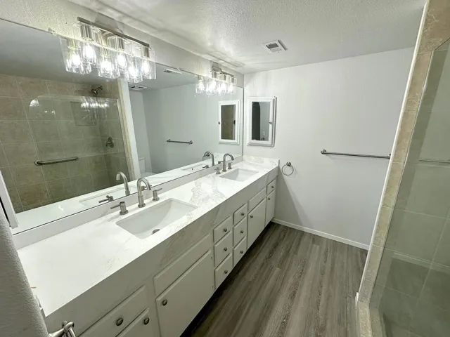 1 Bath 1