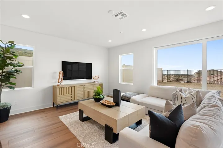 948 Visalia Place, San Marcos, California 92069