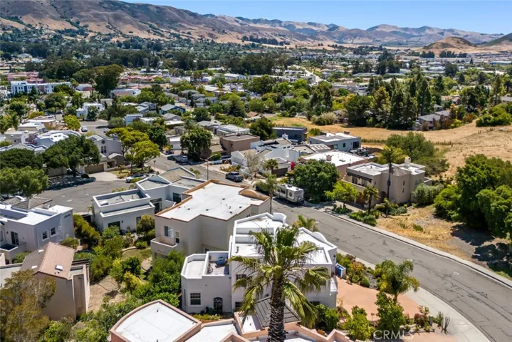 530 Bluerock Drive, San Luis Obispo, California 93401