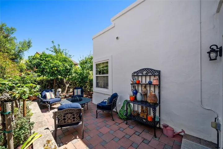 530 Bluerock Drive, San Luis Obispo, California 93401