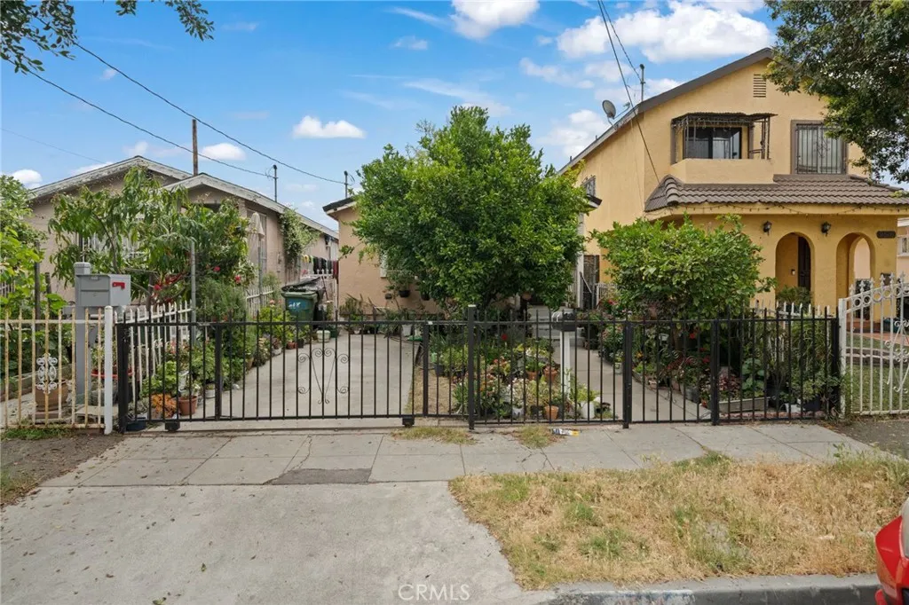 9514 Juniper Street, Los Angeles, California 90002 home-pic-0