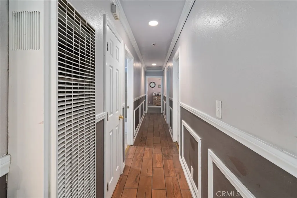 9514 Juniper Street, Los Angeles, California 90002 home-pic-8