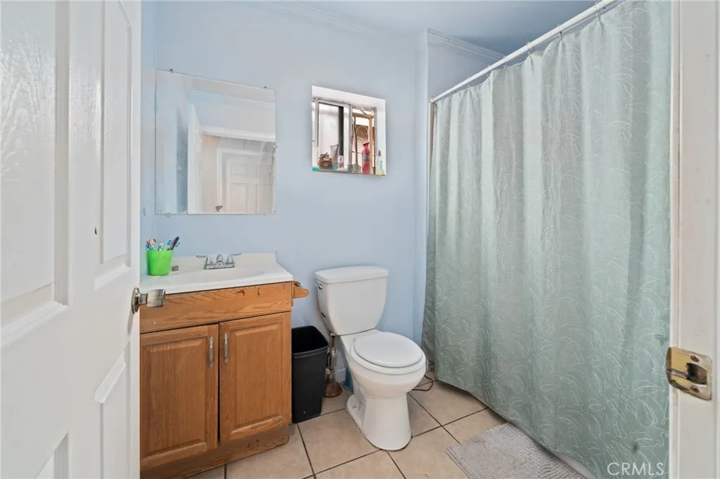 9514 Juniper Street, Los Angeles, California 90002 home-pic-11