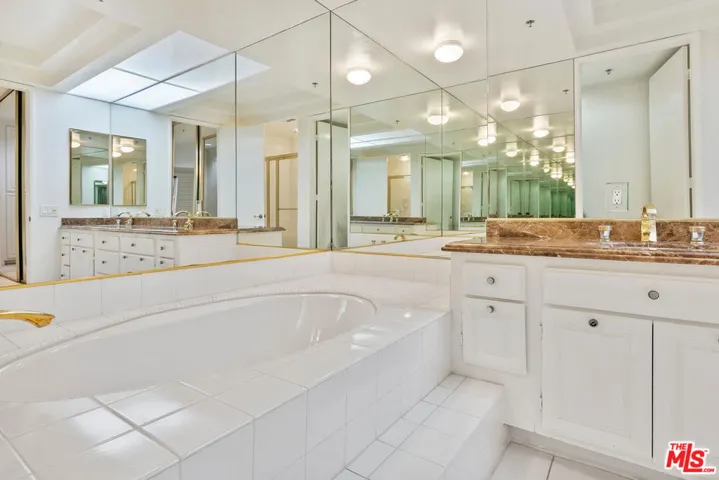 2132 Century Park Lane 304, Los Angeles, California 90067