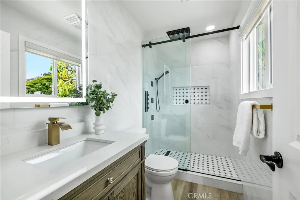 Upstairs Bathroom