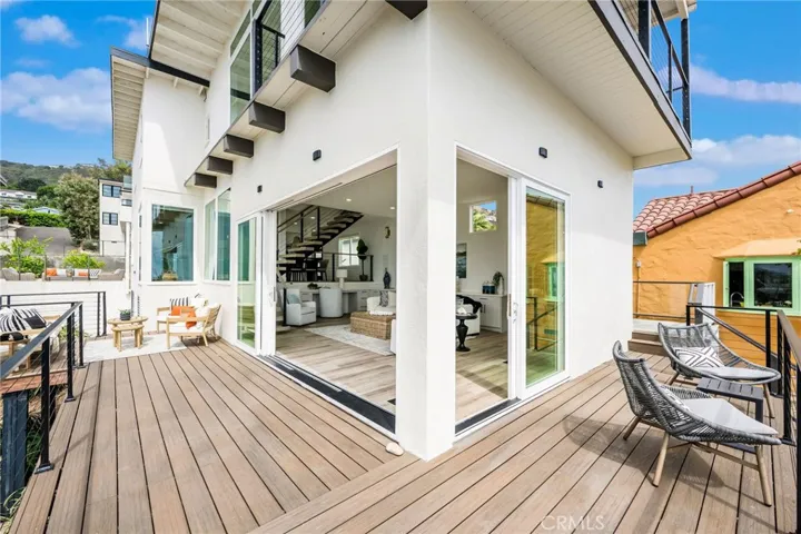 Indoor/Outdoor Living