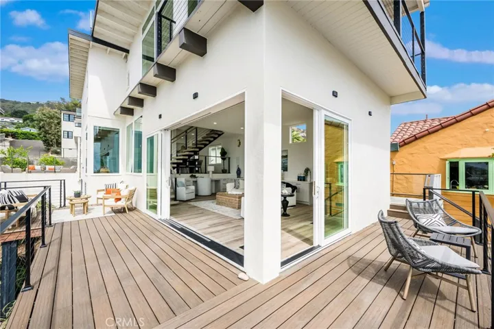 Indoor/Outdoor Living