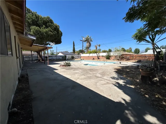 6910 Bellaire Avenue, North Hollywood, California 91605