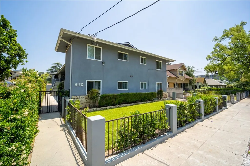 610 N Oakland Avenue, Pasadena, California 91101, ,Residential Income,For Sale,Oakland,PW25146387