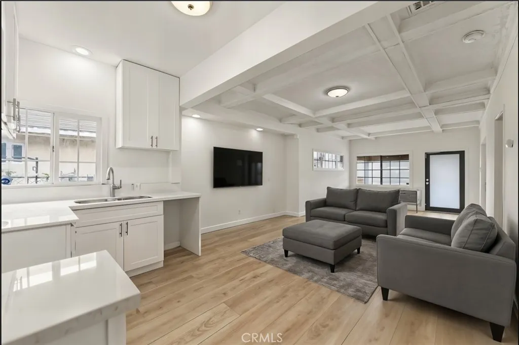 5840 S Olive Street, Los Angeles, California 90003 home-pic-1