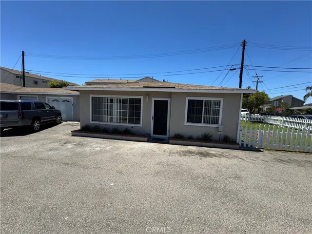 435 Hamilton Street A, Costa Mesa, California 92627