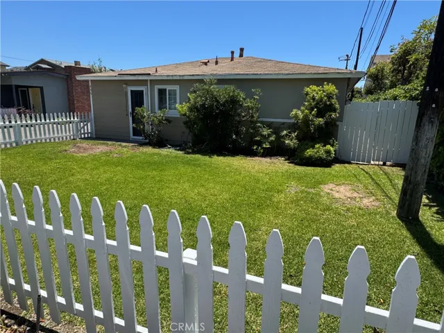 435 Hamilton Street A, Costa Mesa, California 92627