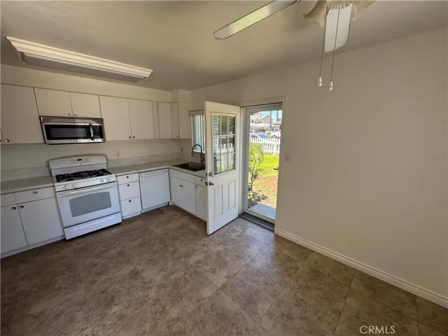435 Hamilton Street A, Costa Mesa, California 92627
