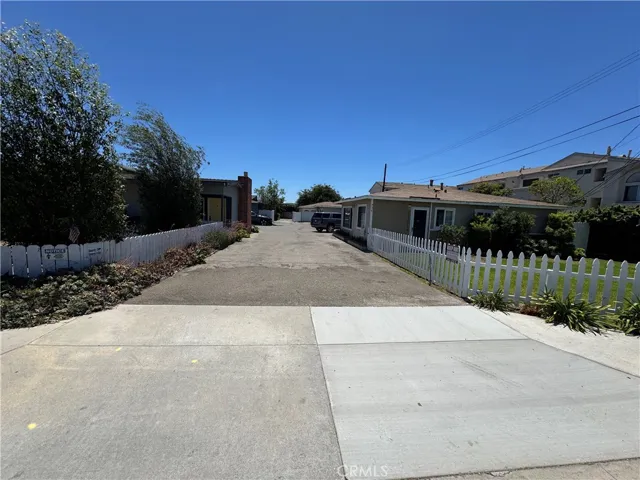 435 Hamilton Street A, Costa Mesa, California 92627
