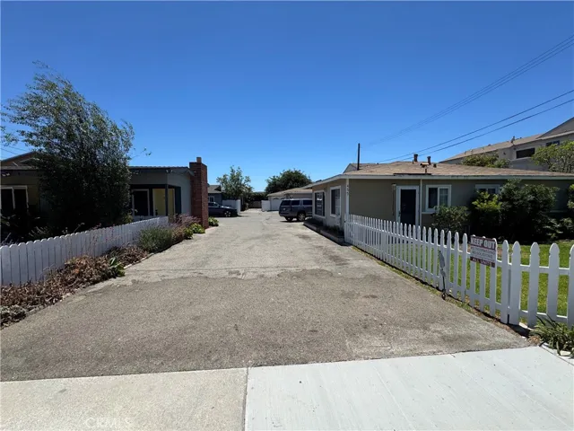 435 Hamilton Street A, Costa Mesa, California 92627