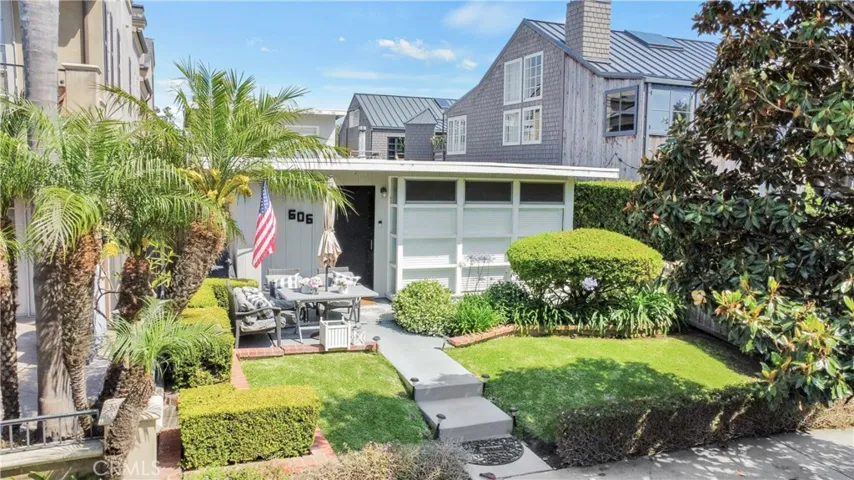 606 Begonia Avenue, Corona Del Mar, California 92625