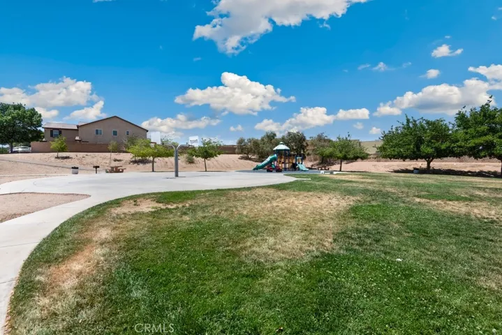 14075 Tourmaline Street, Hesperia, California 92344