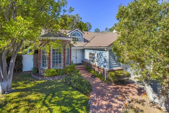 1 Cambridge, Manhattan Beach, California 90206